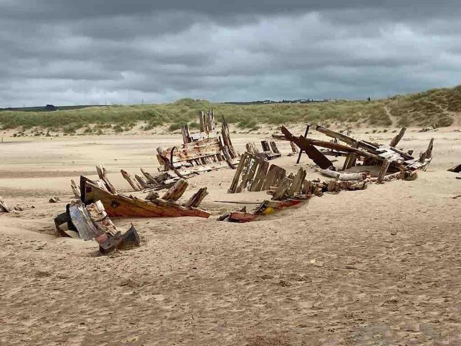 Mordor Lodge Braunton Bagian luar foto